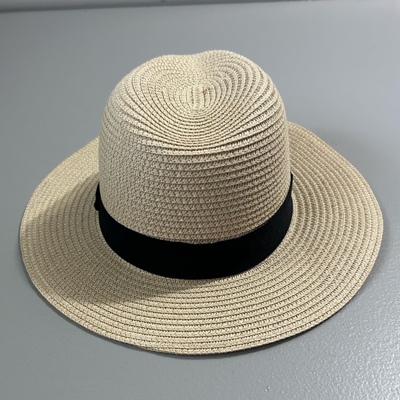 Beach hat - Picture 3 of 6